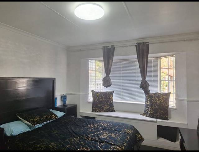 3 BEDROOM HOUSE FOR SALE IN HUNTINGDON